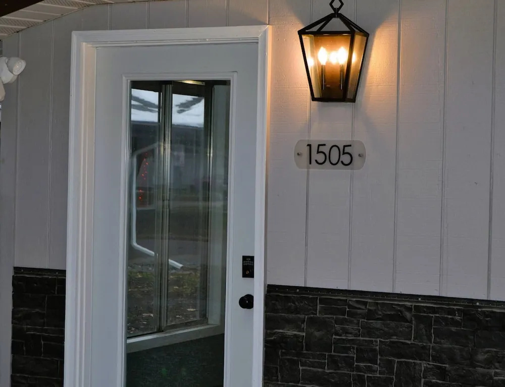 Gather Here 9br, 5BA Group