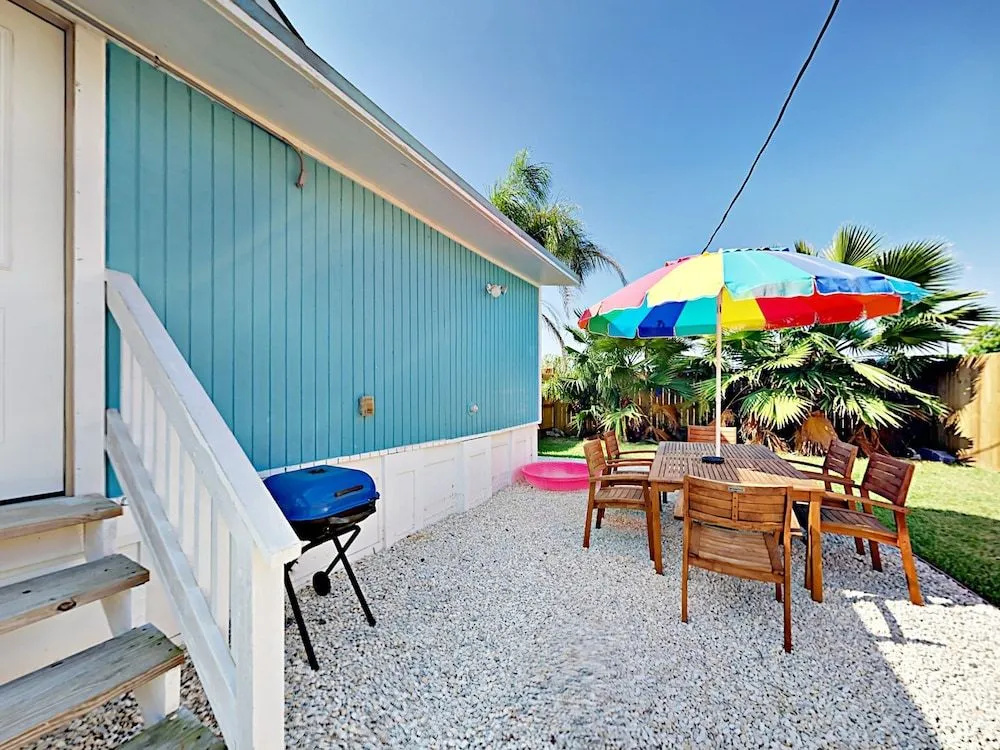 Sugar Shack Cottage in Port A by RedAwning