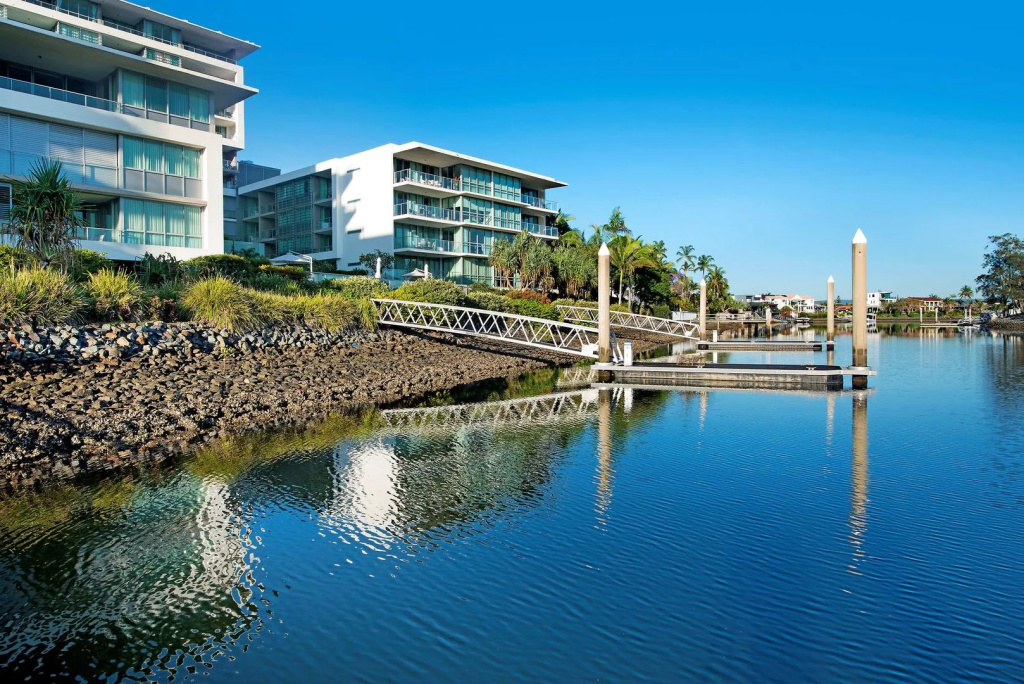 Beach & Waterfront