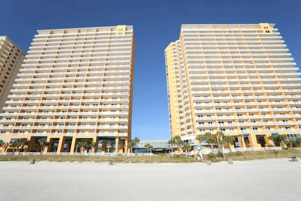 Splash Resort by Sterling Resorts