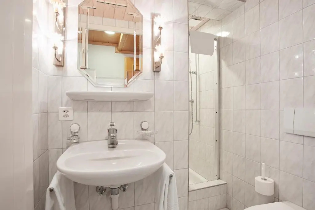 Hotel und Spezialitätenrestaurant zur Linde - Chambres
