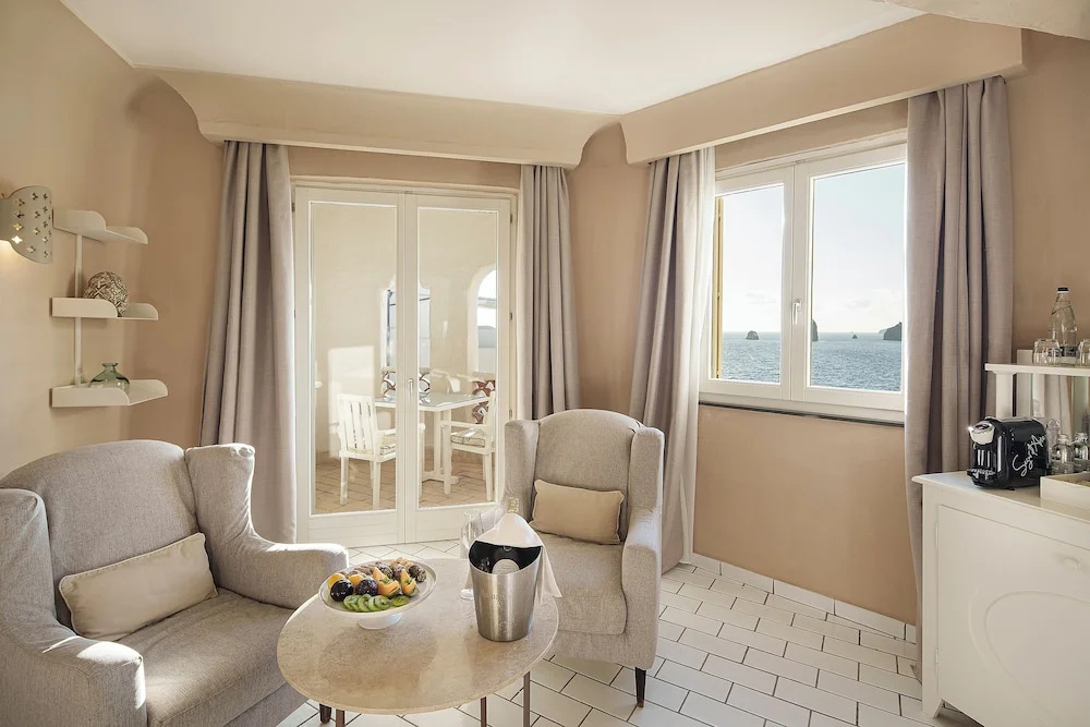 Therasia Resort Sea & Spa - The Leading Hotels of the World - Chambres