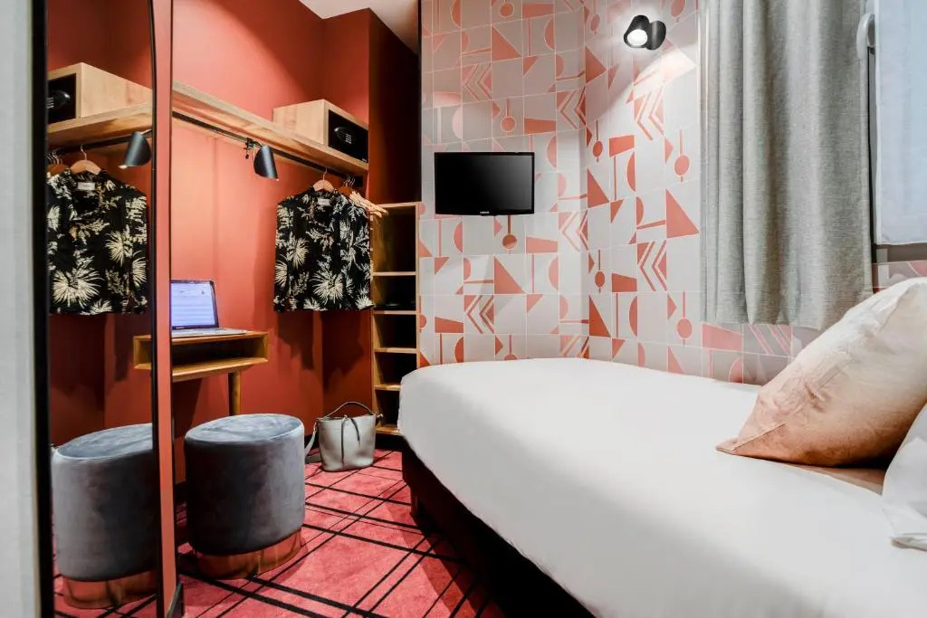 Comfort room