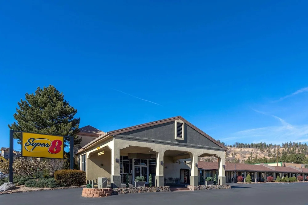 Super 8 Conference Center Nau Downtown