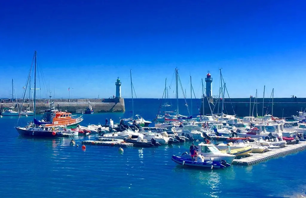 Beach & Waterfront