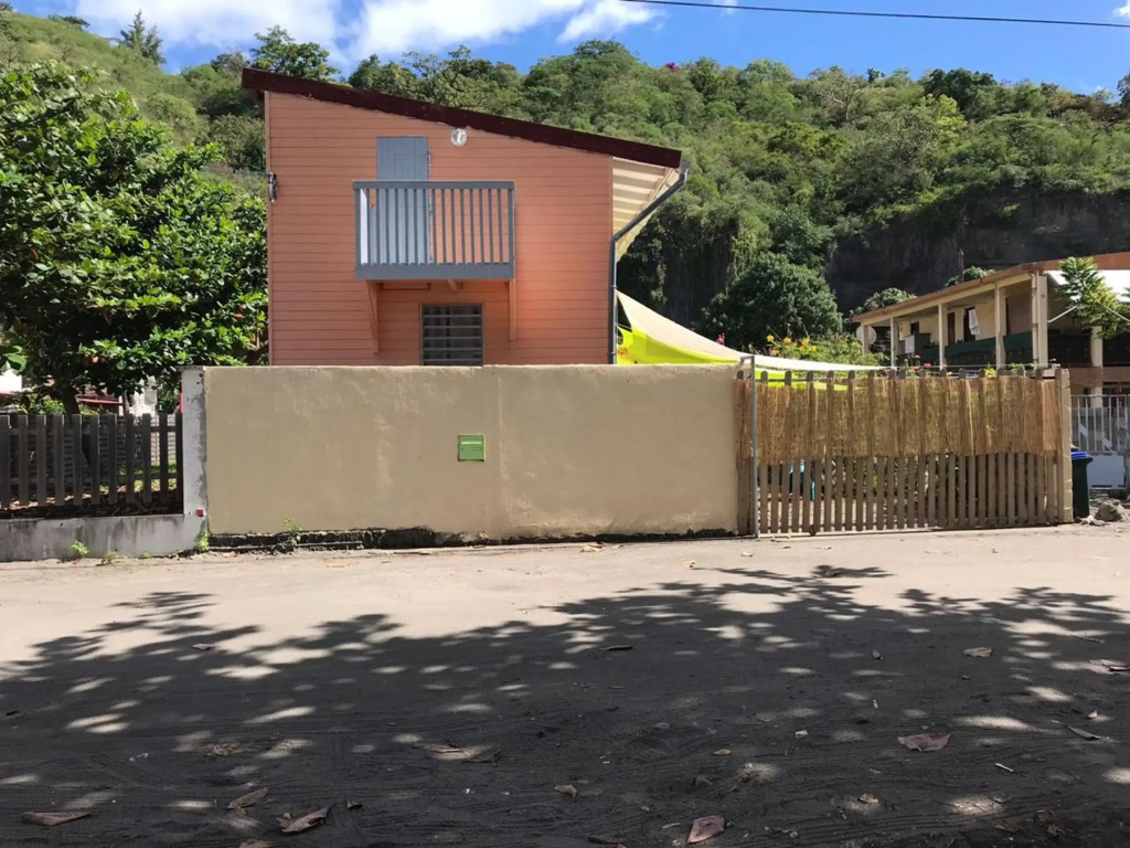 Appartement d'une chambre a Le Carbet a 1 m de la plage avec vue sur la mer jardin clos et wifi