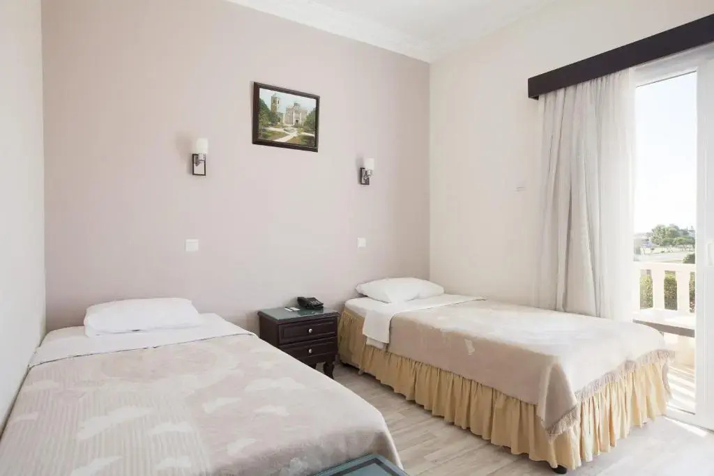 Standard Double room with sea view (twin beds)