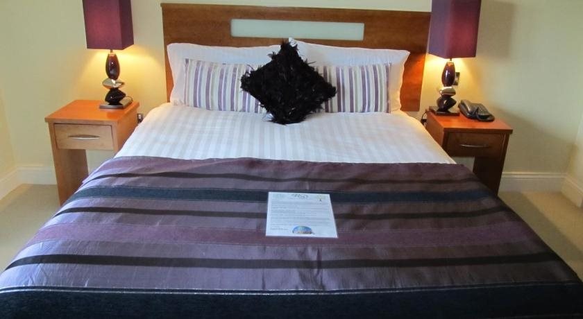 Raheen Woods Hotel