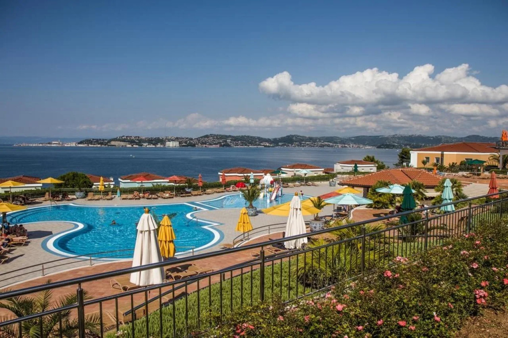 Beach & Waterfront