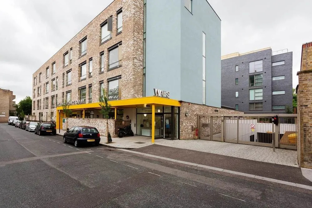 Veeve - Waterfront Flat