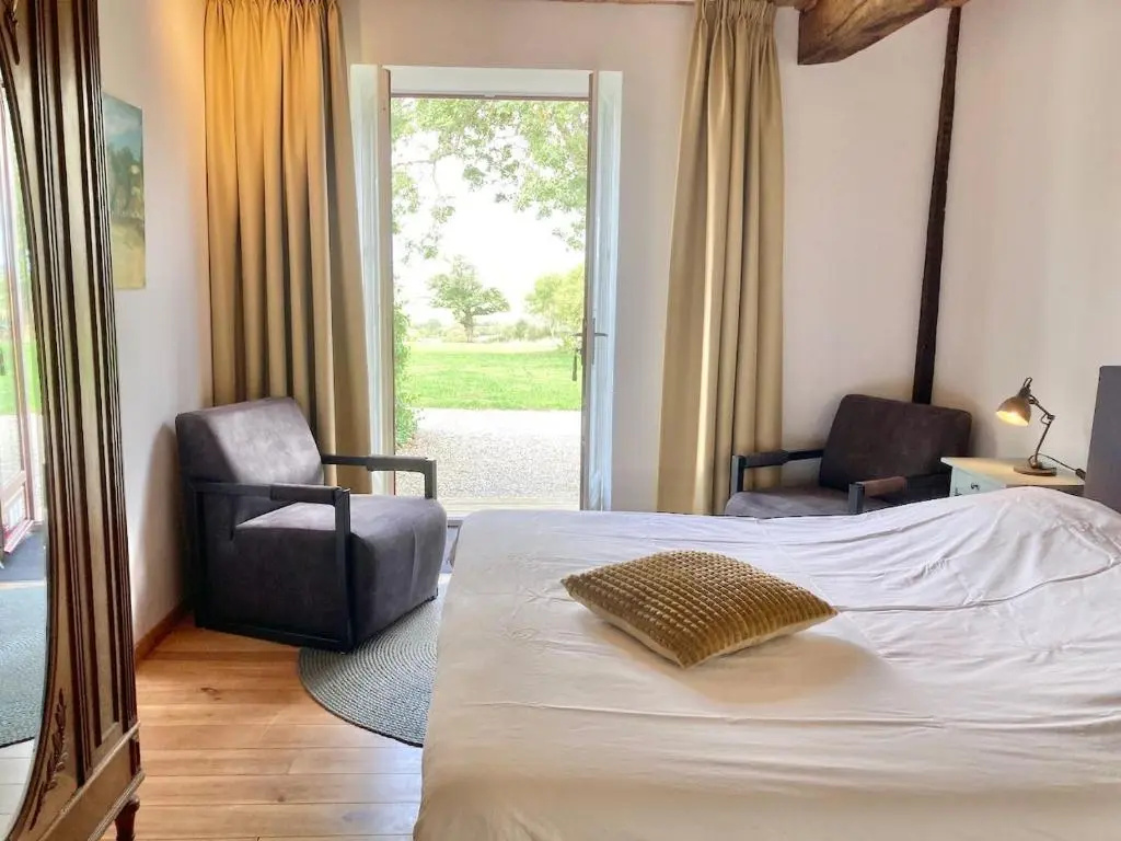 Standard Double room (full double bed)