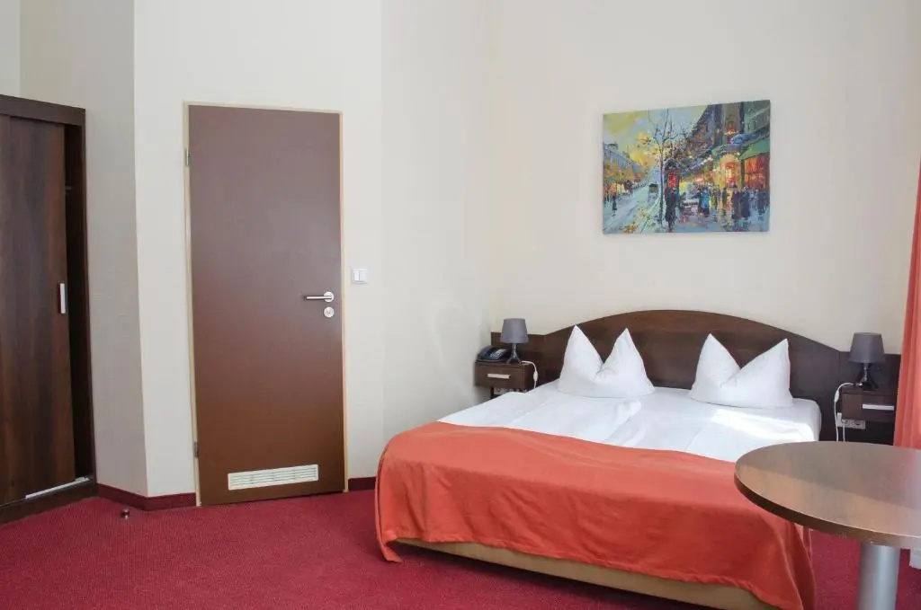 Hotel POLO am ZOB - Chambres