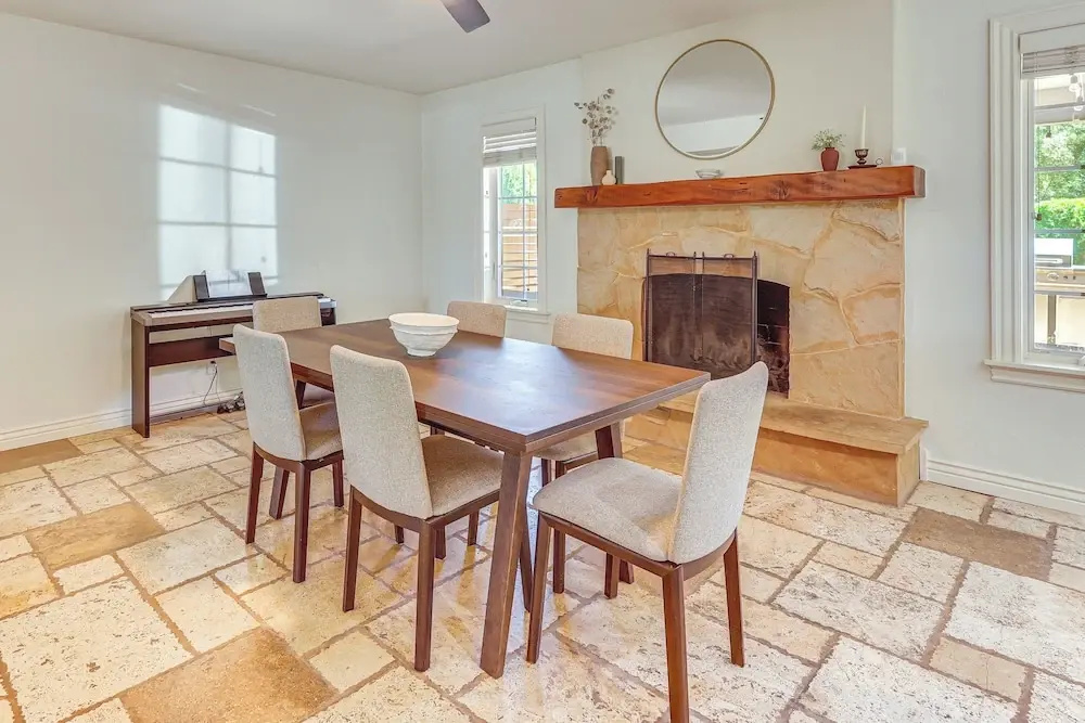 3 Mi to Dtwn Shops & Eats: Mesa Home w/ Pool!