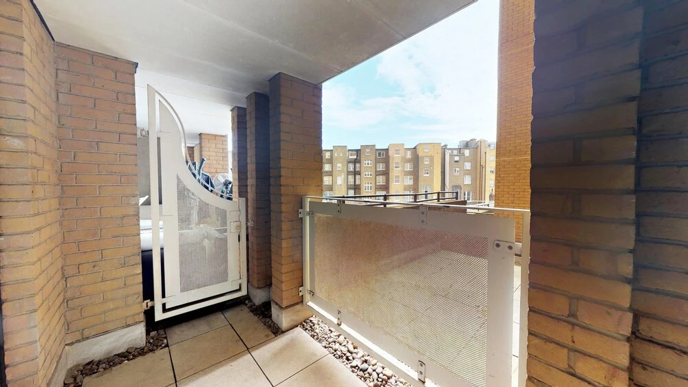 Point West Apartments - South Kensington