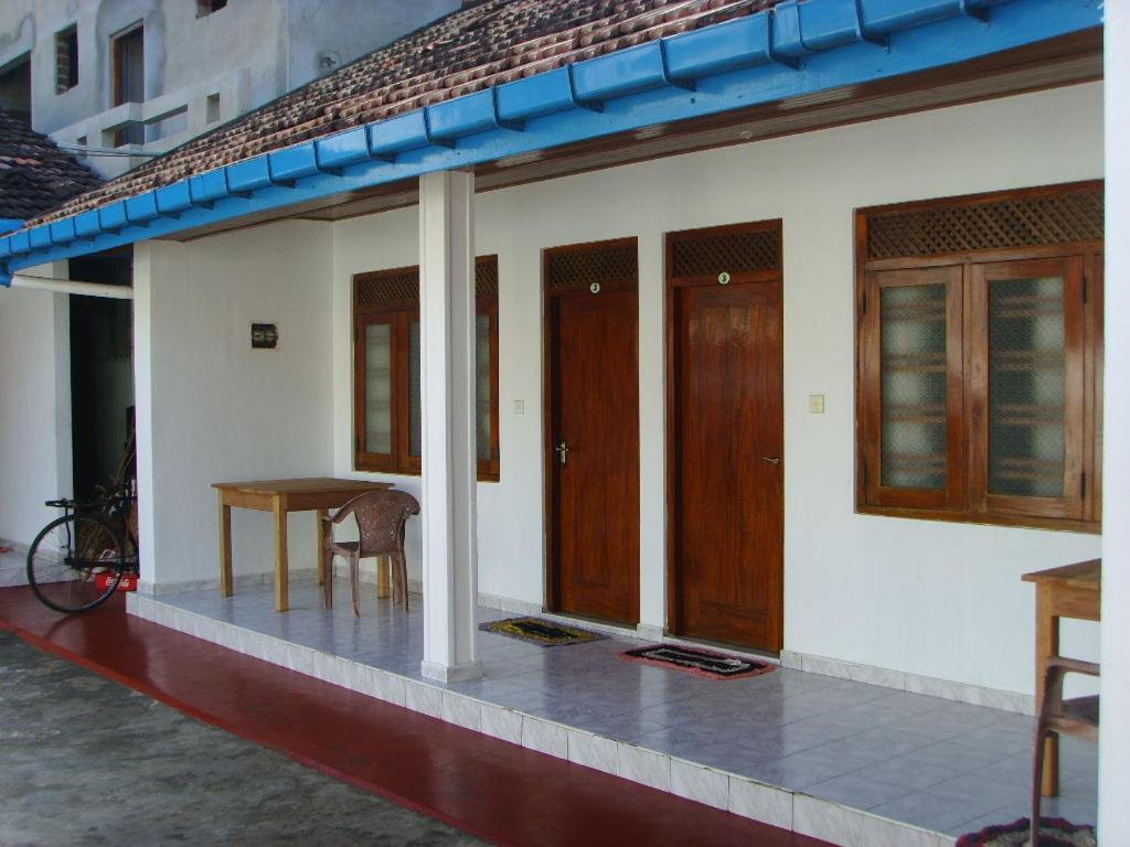 Budde's Beach Restaurant & Guesthouse