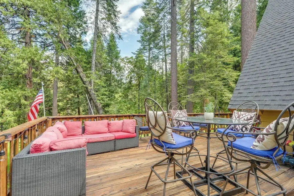 Sleek Blue Lake Springs Retreat w/ Deck & Yard!