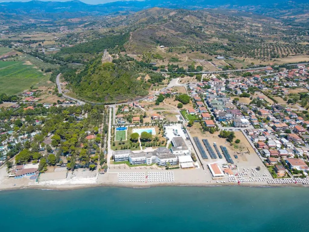 Beach & Waterfront