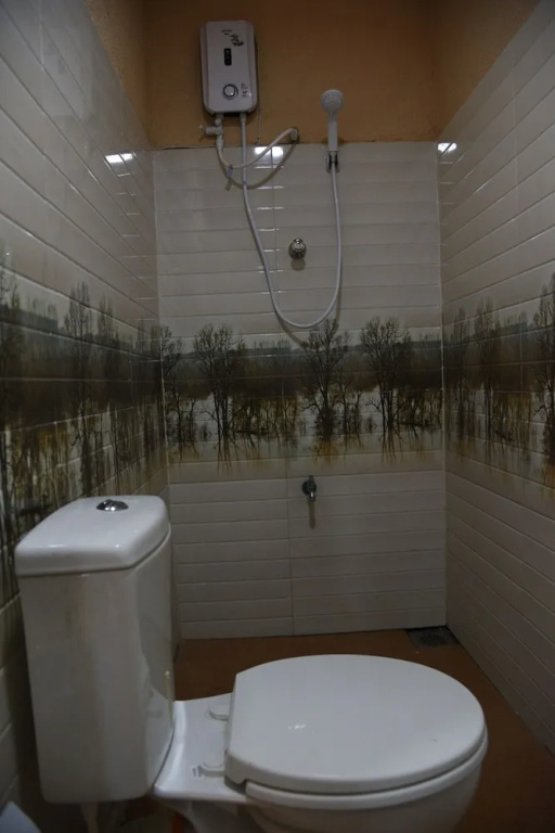 Deluxe Double room (full double bed)