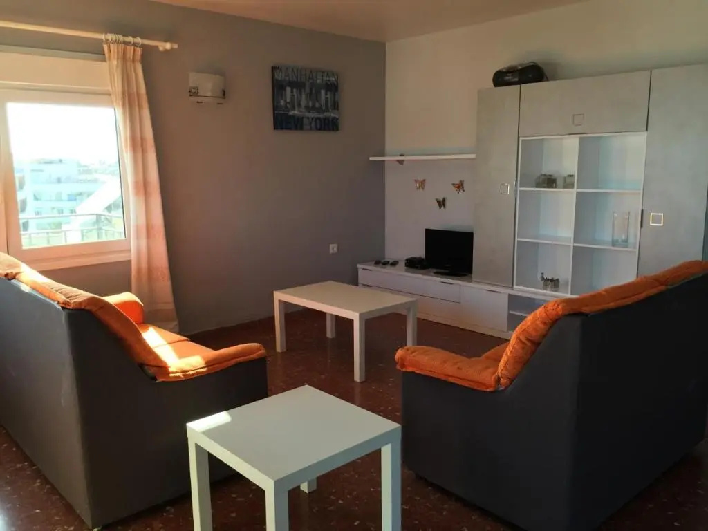 Apartment with sea view