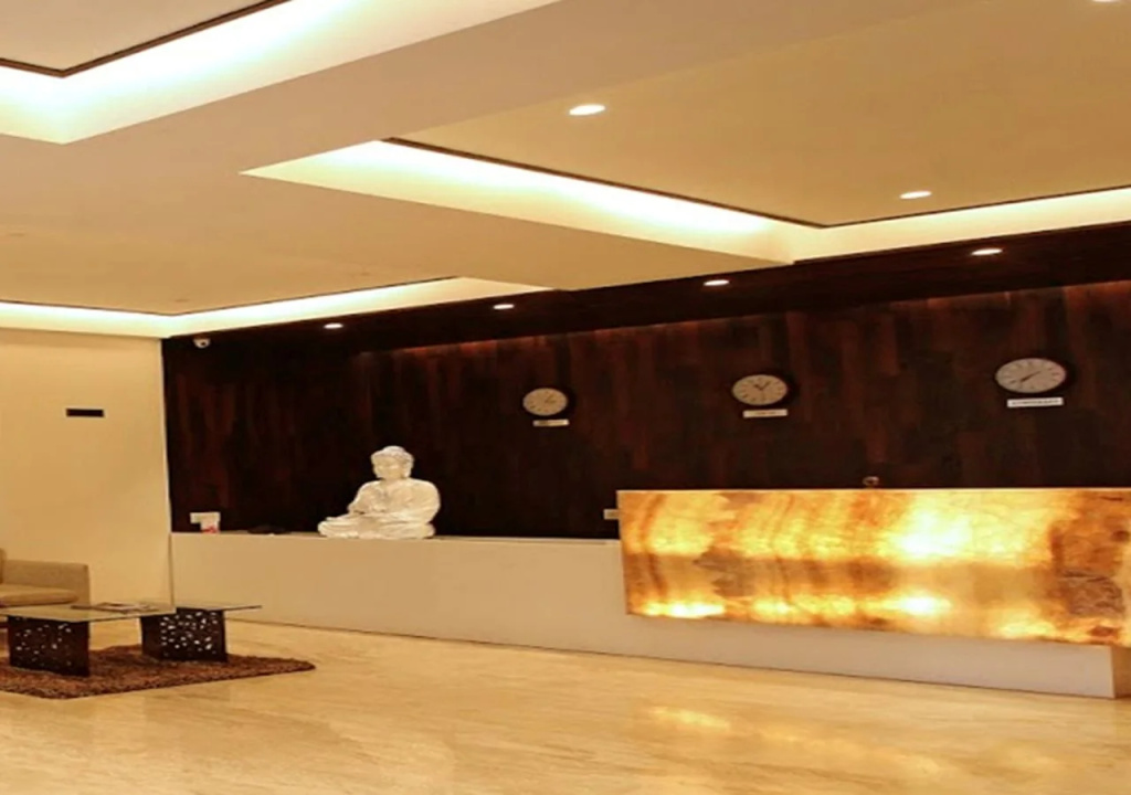 Lobby & Reception