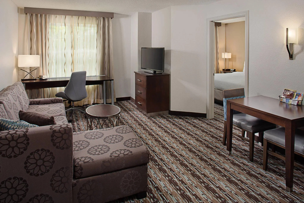 1 Bedroom Double Suite (full double bed)