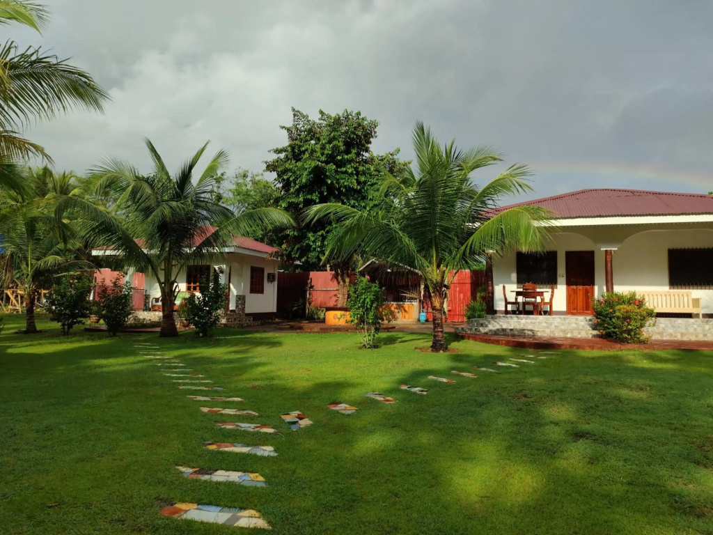 E and N Paradise Island Resort