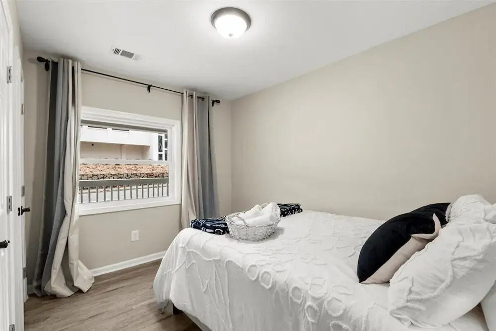 1087 Windsor — фото 4