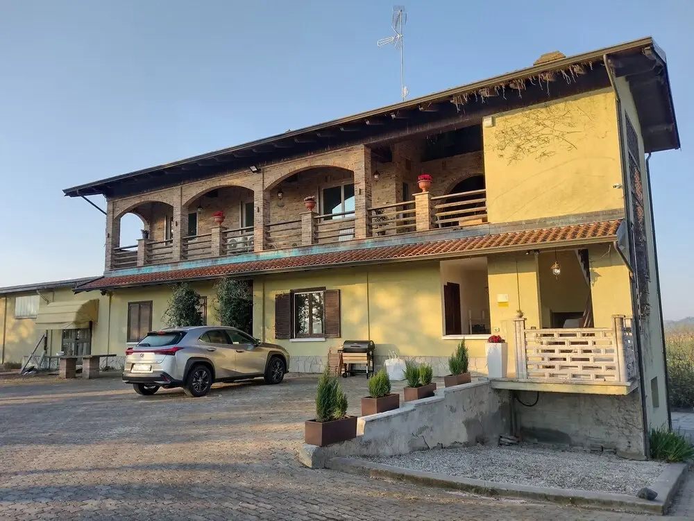 Villa With Pool in the Green Monferrato · Botto Living