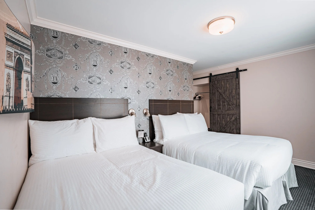 Hotel de Paris — 5