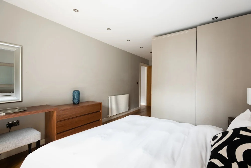 The Norfolk Townhouse - Large & Stunning 5BDR Mews Home on Private Street