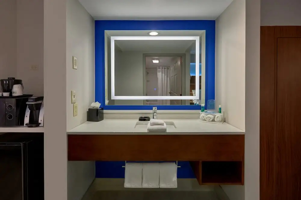 Double Suite (full double bed)