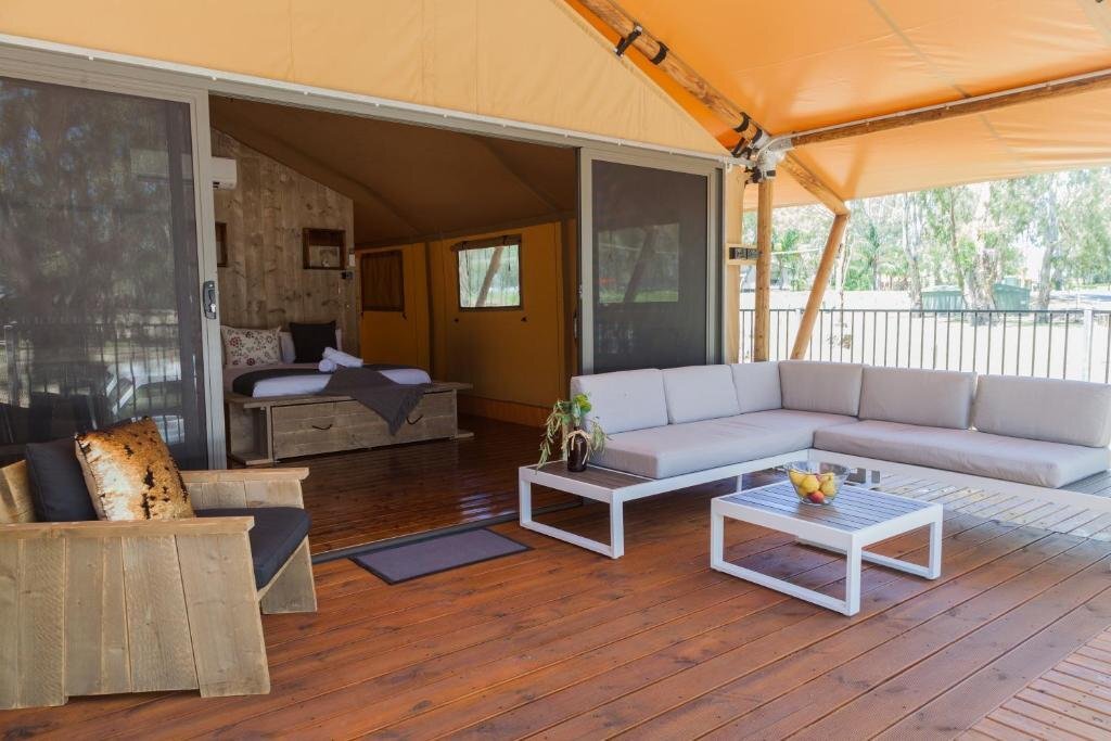 McLean Beach Holiday Park by null