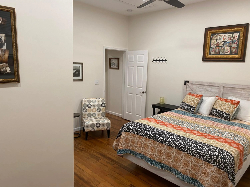 Hermann Crown Suites — 4