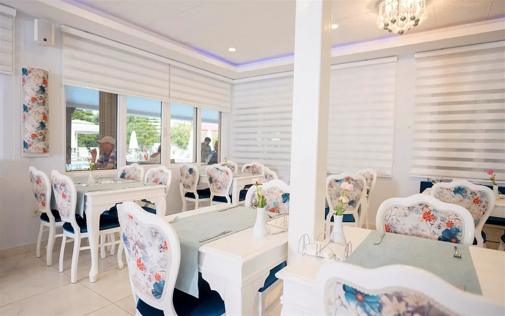 Food & Beverage