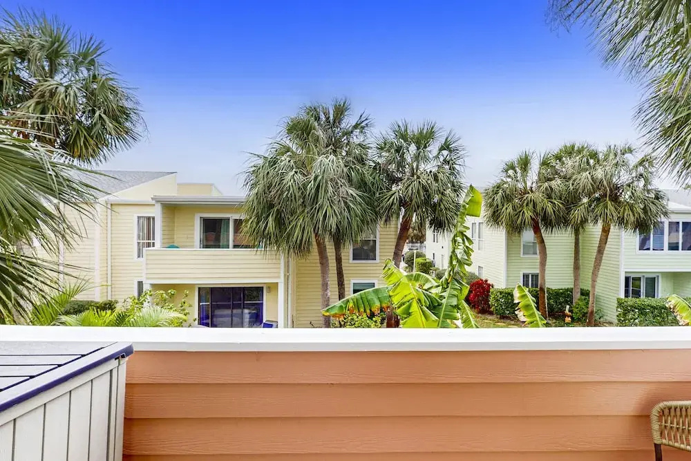 Spacious Condo With 2 Private Balconies, Beach Access and Pool