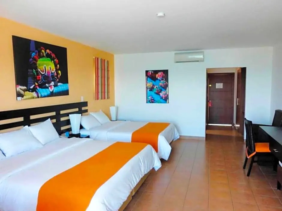 Standard Triple room