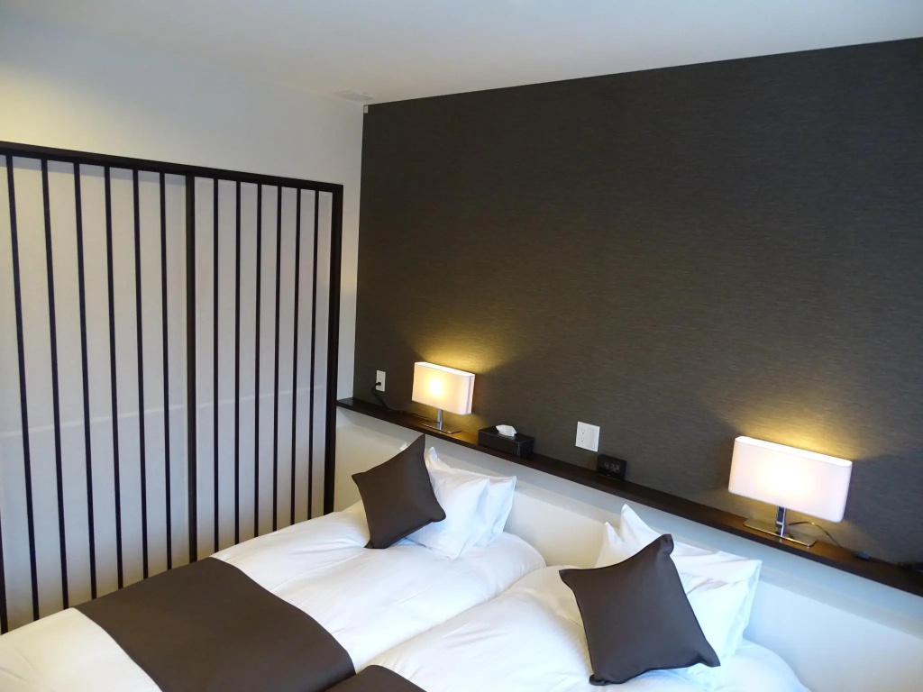3 Bedrooms Apartment