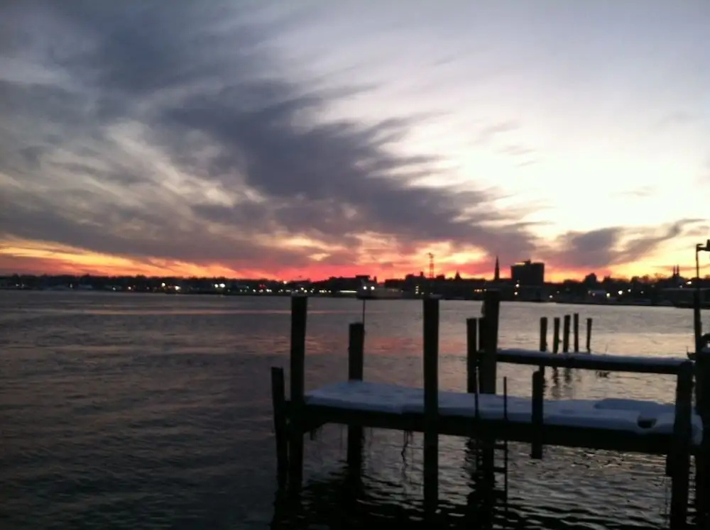 Thames Inn & Marina