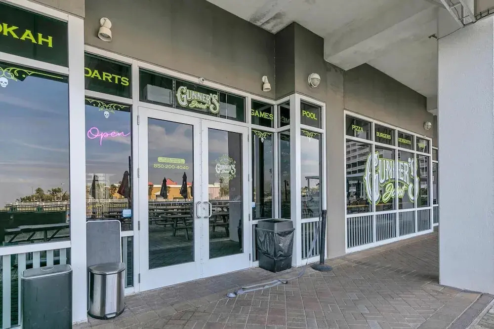 Laketown Wharf 2018