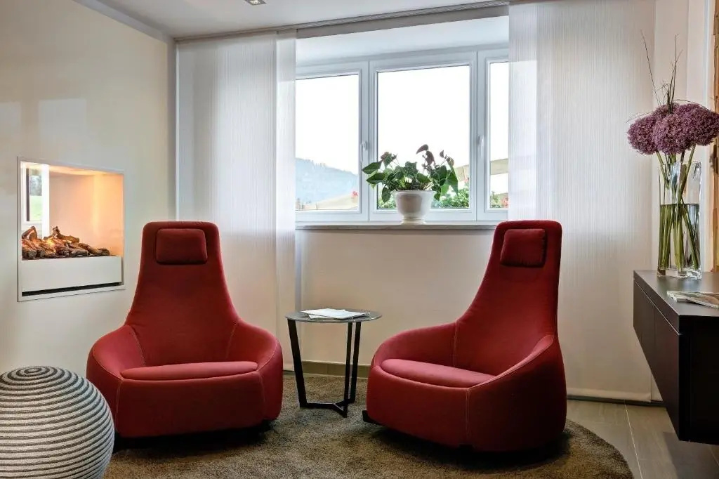 Lobby & Reception