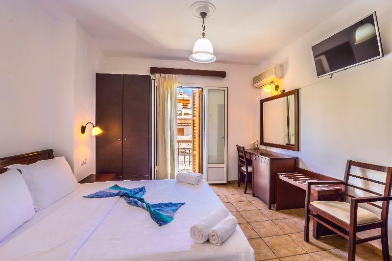Standard Double room with balcony (full double bed)