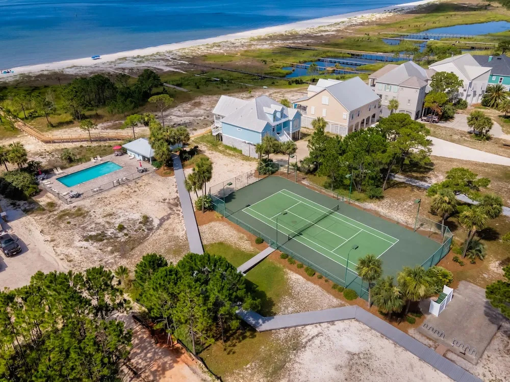 Purple Parrot - You Will Be Amazed At The Panoramic Island Views From The Third Floor Crows Nest! 4 Bedroom Home by RedAwning