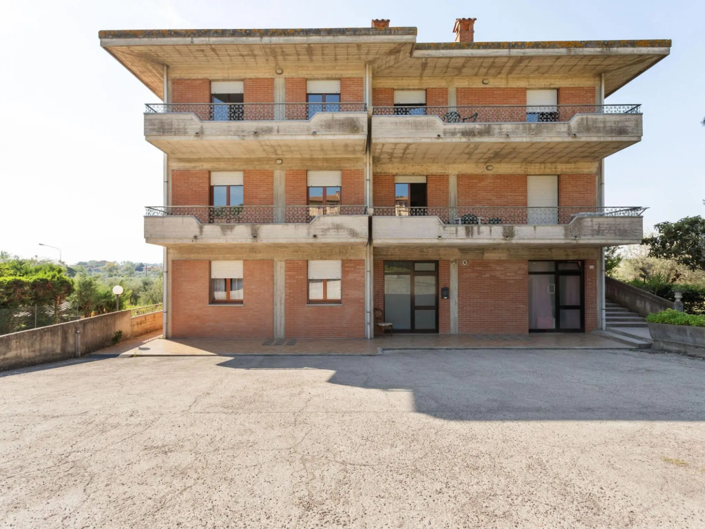 Home in Tuoro sul Trasimeno Near Lago Trasimeno