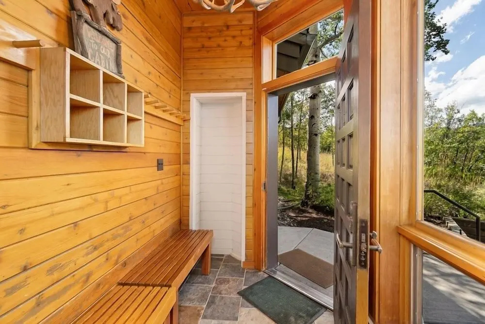 Snowmass View Private Townhome With Ski-in/ Ski-out by The Woodrun V Townhouses by RedAwning