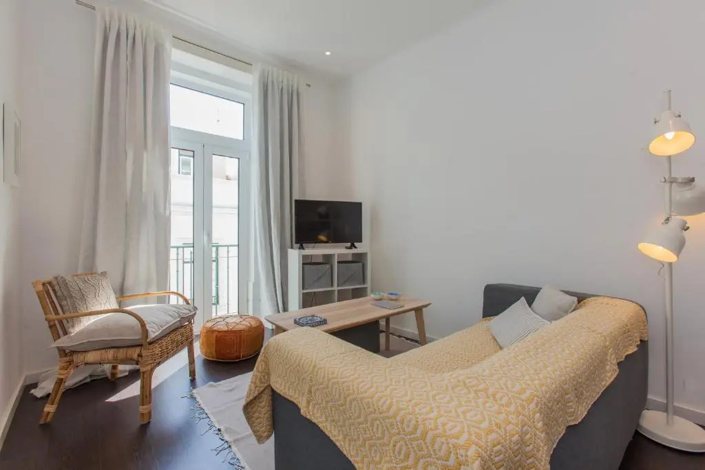 2 Bedrooms Apartment