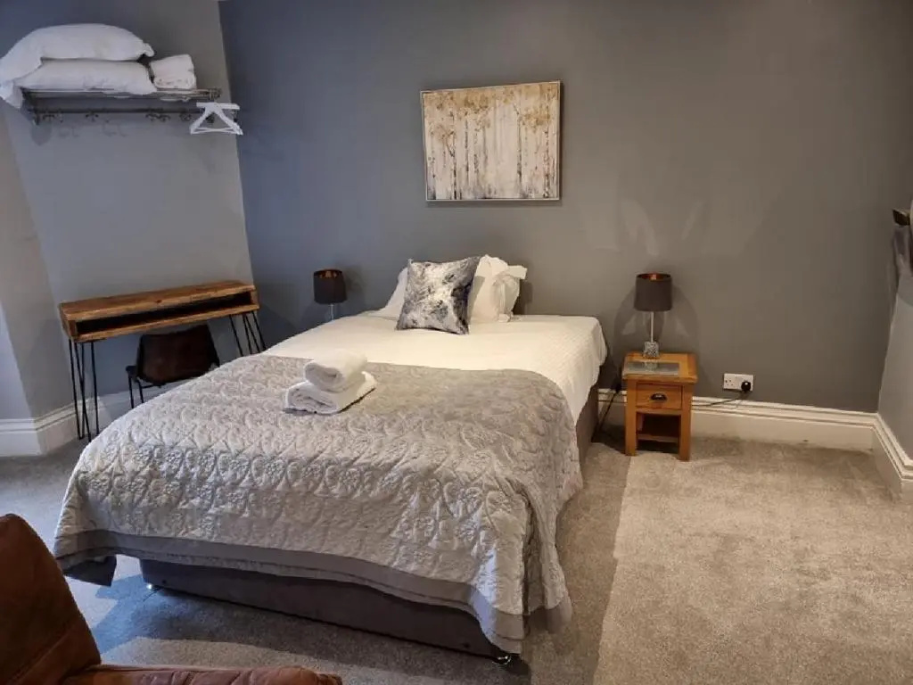 Standard Double room (full double bed)