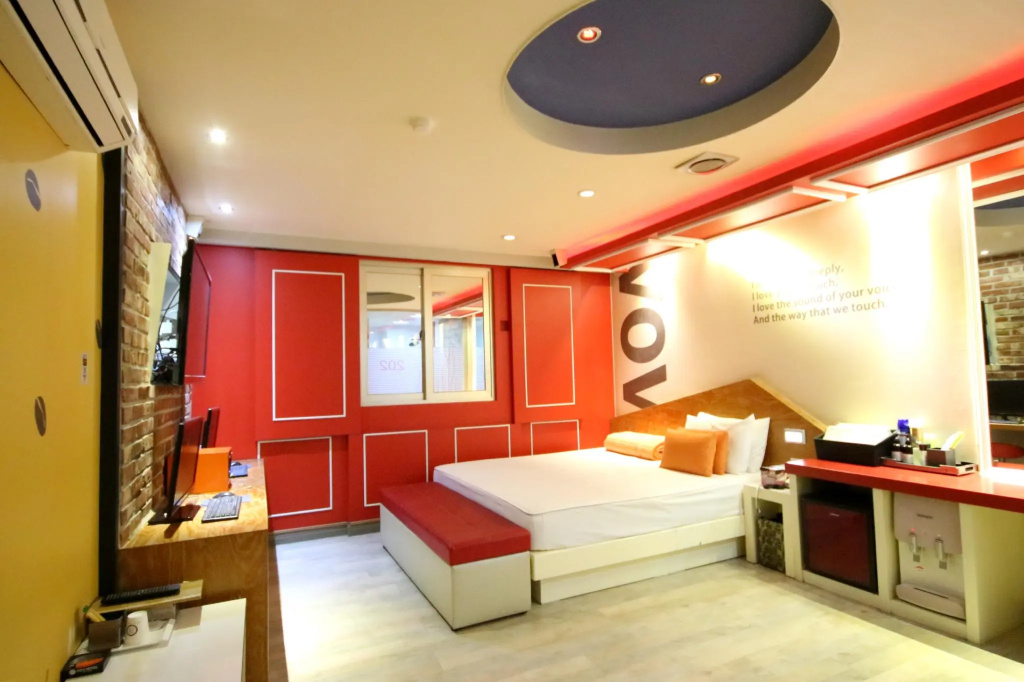 Standard Double room (full double bed)