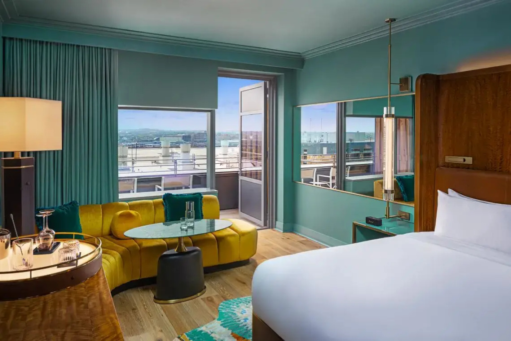 Premier Double room with pool view (full double bed)