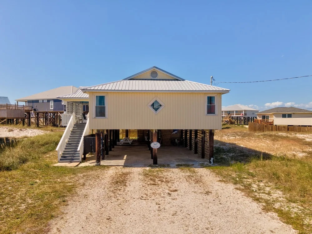 Feelin' Salty - 107 Quebec 4 Bedroom Home by RedAwning