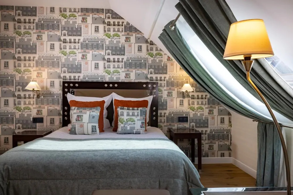 Le 46 Hotel 69